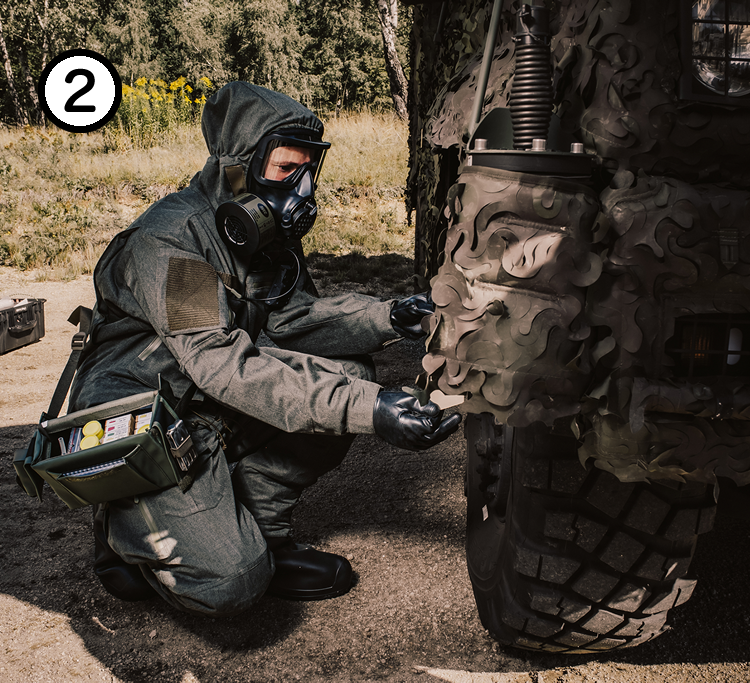 検出紙を貼り付ける